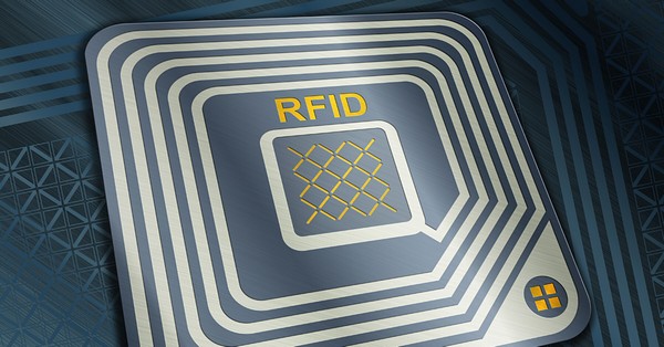 A nyaralás időtartama alatt a bankkártyás fizetéseket célzó visszaélésekkel szemben kiemelkedő védelmet nyújtanak az RFID védelemmel ellátott pénztárcák.